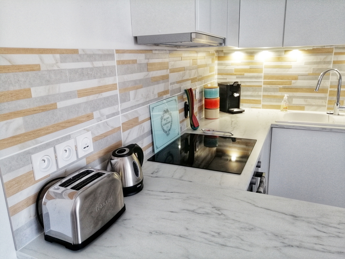 le-piade-location-saisonniere-sete-cuisine3