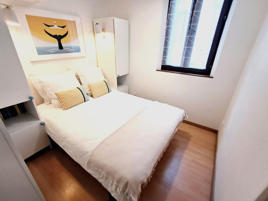 Le Pouffre : Location vacances maison de pêcheurs du 19ᵉ siècle à Sète, chambre au 1er étage