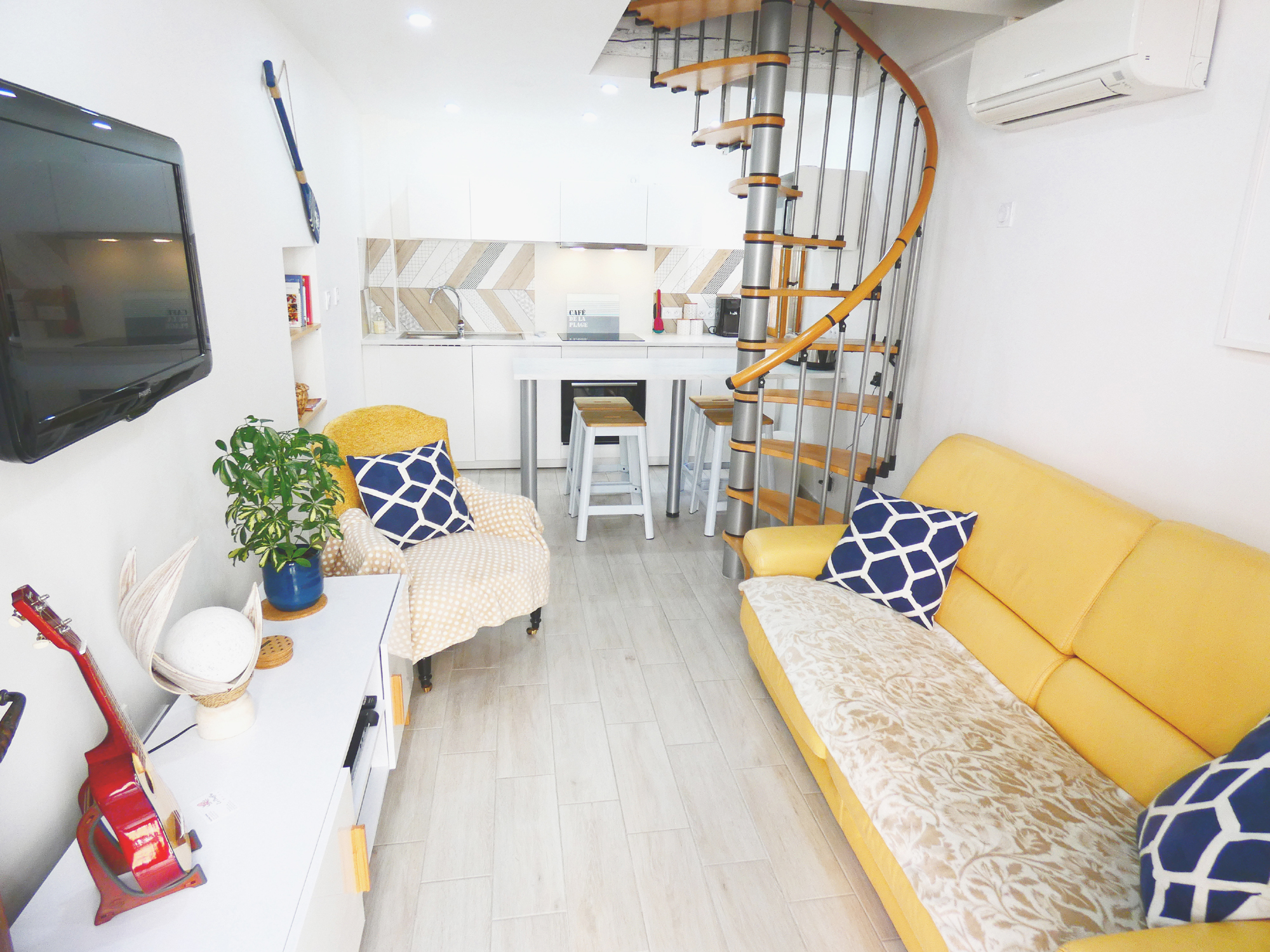 Le Pouffre : Location vacances maison de pêcheurs du 19ᵉ siècle à Sète : salon